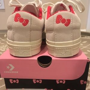 Converse x Hello Kitty One Star